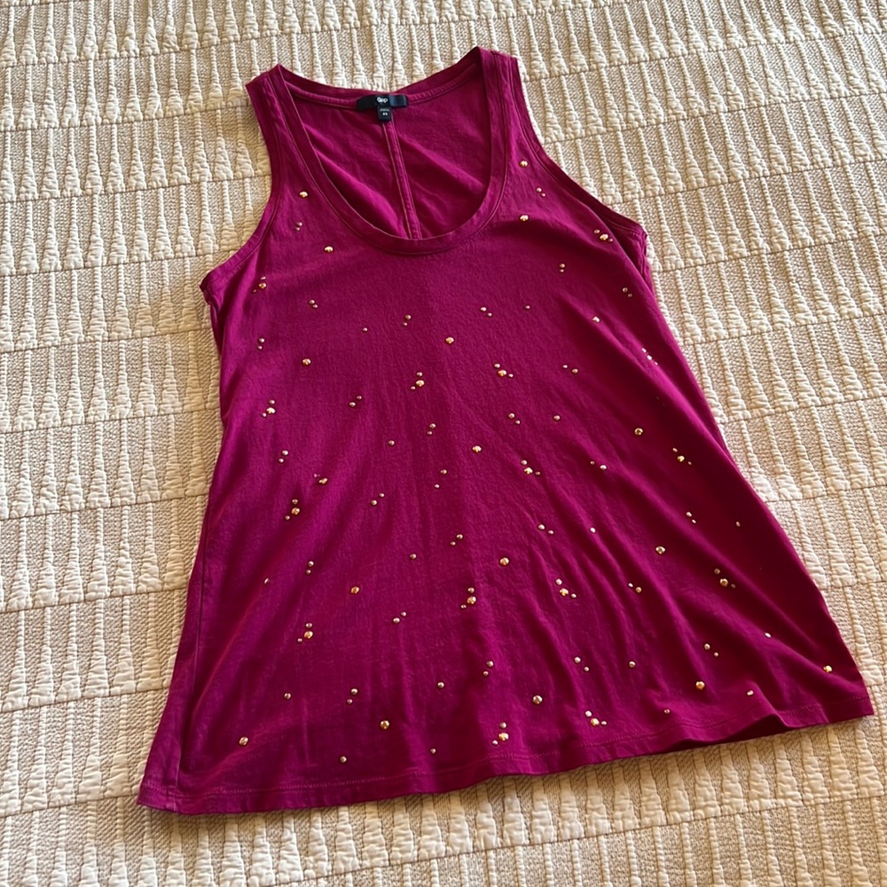 Gap pink tank top with metal details